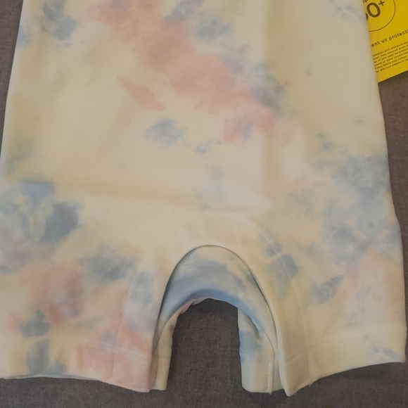 Baby Gap NWT 0-6mo rashguard/bathing suit - Picture 4 of 4